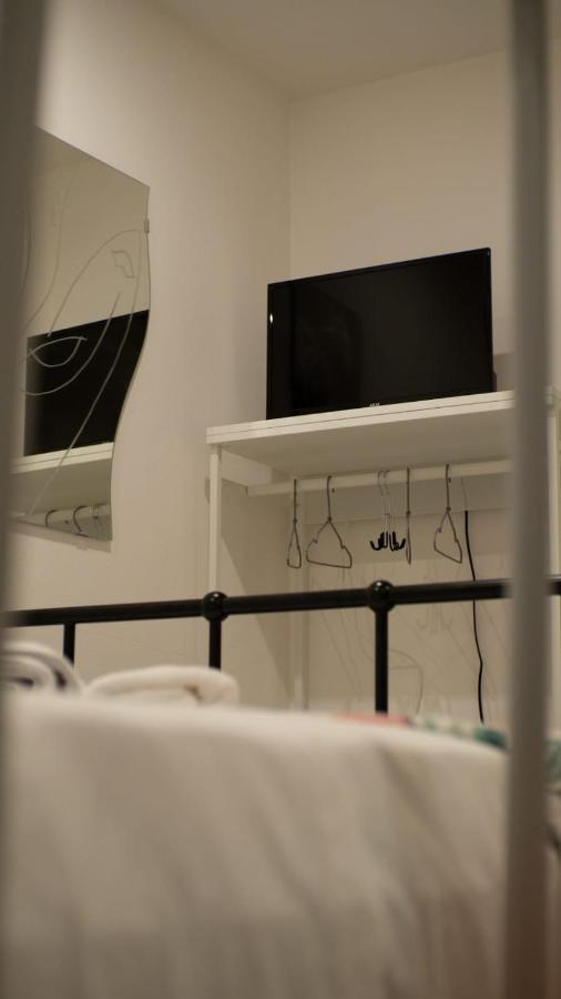 Bernabei 13 Apartment Parma Bagian luar foto